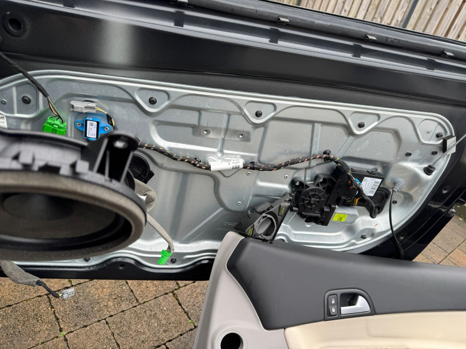 Volvo C30 Audio system Upgrade