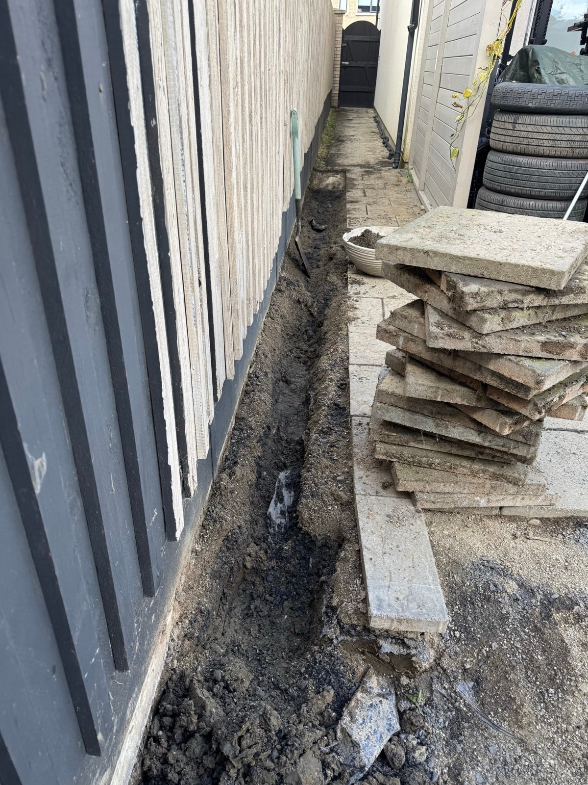 Concrete base for a garden office/Gym.
Part 2